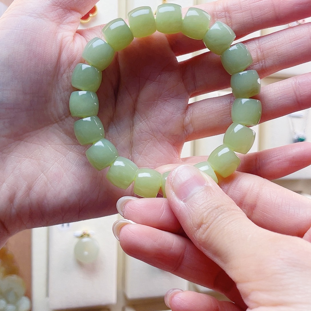 和田玉未镶嵌手串