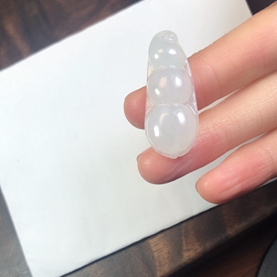 翡翠未镶嵌颈饰缅甸A货，每天下午1点半开播