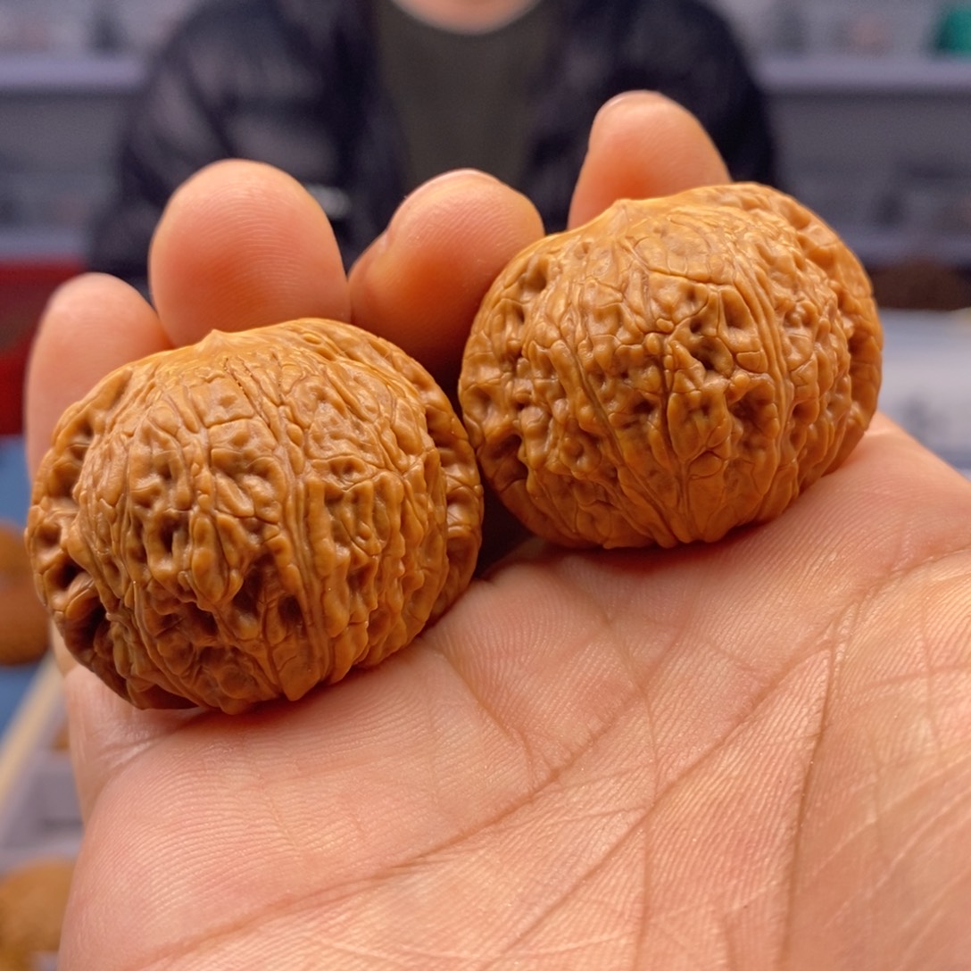 文玩核桃把件38绣球