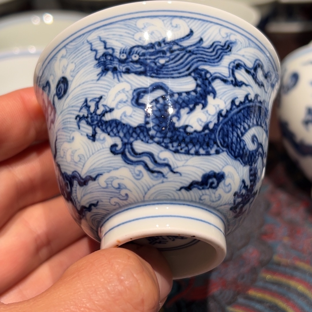 陶精品青花淡海水龙铃铛杯口径约7.5厘米