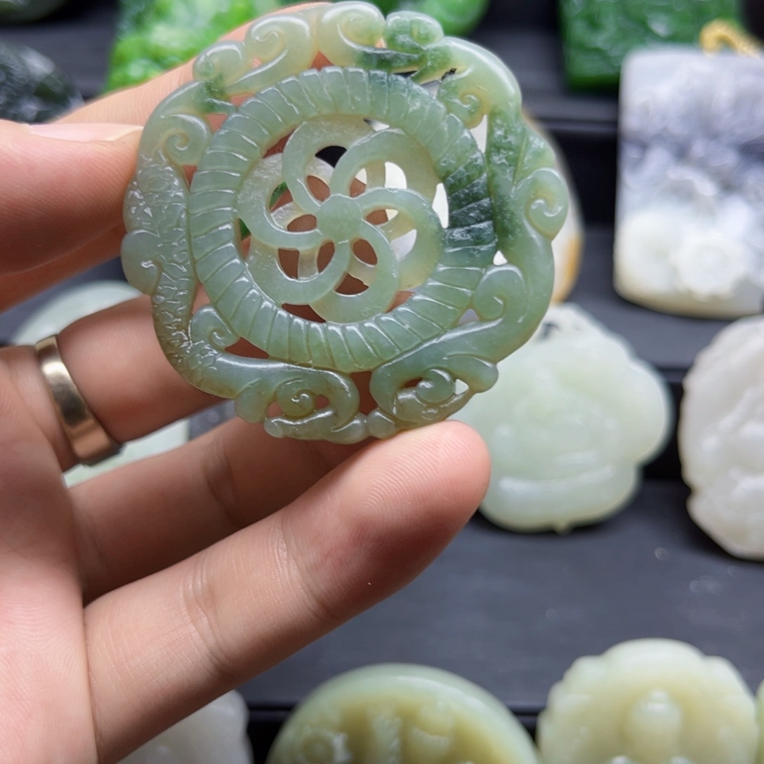 和田玉未镶嵌颈饰和田玉