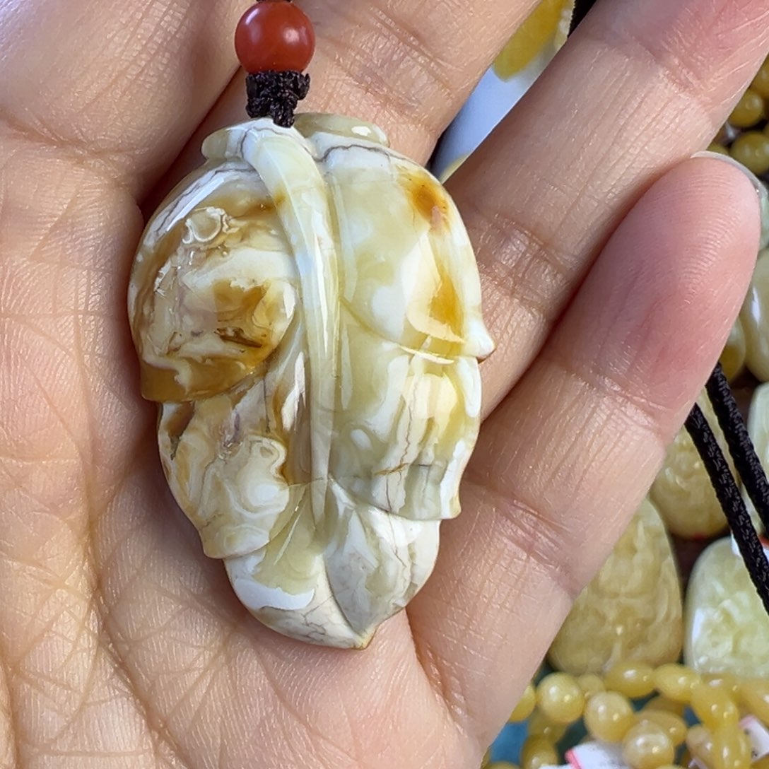 蜜蜡吊坠(赠链)未镶嵌