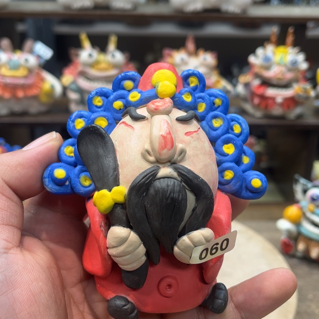 陶瓷纯手工抽象陶瓷摆件060