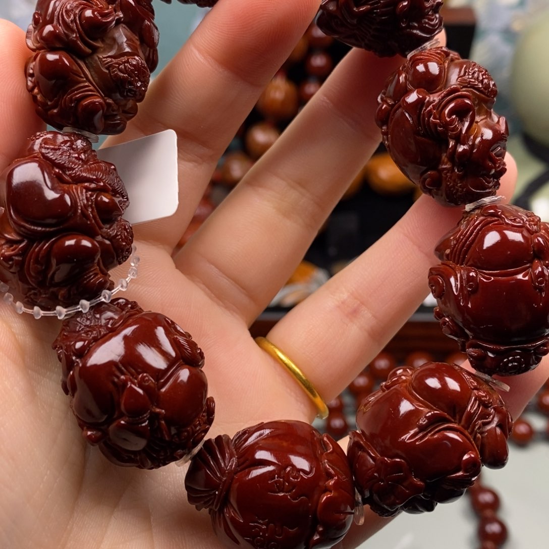 橄榄核吊坠没**有橄榄核