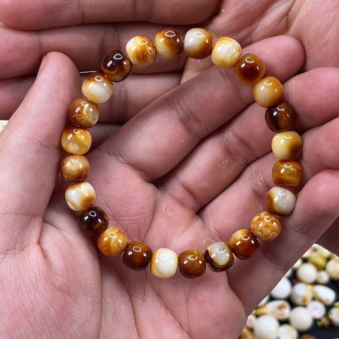 琥珀裸石未镶嵌清***疆8.5毫米