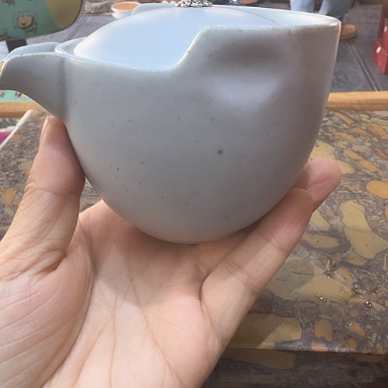 汝瓷壶一个，瓷。。。品茗