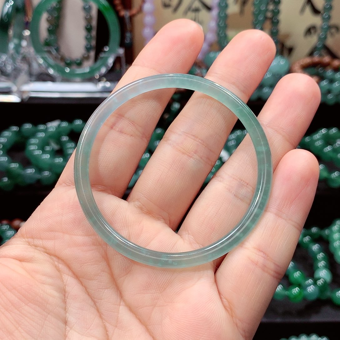 翡翠未镶嵌手链卡51.6