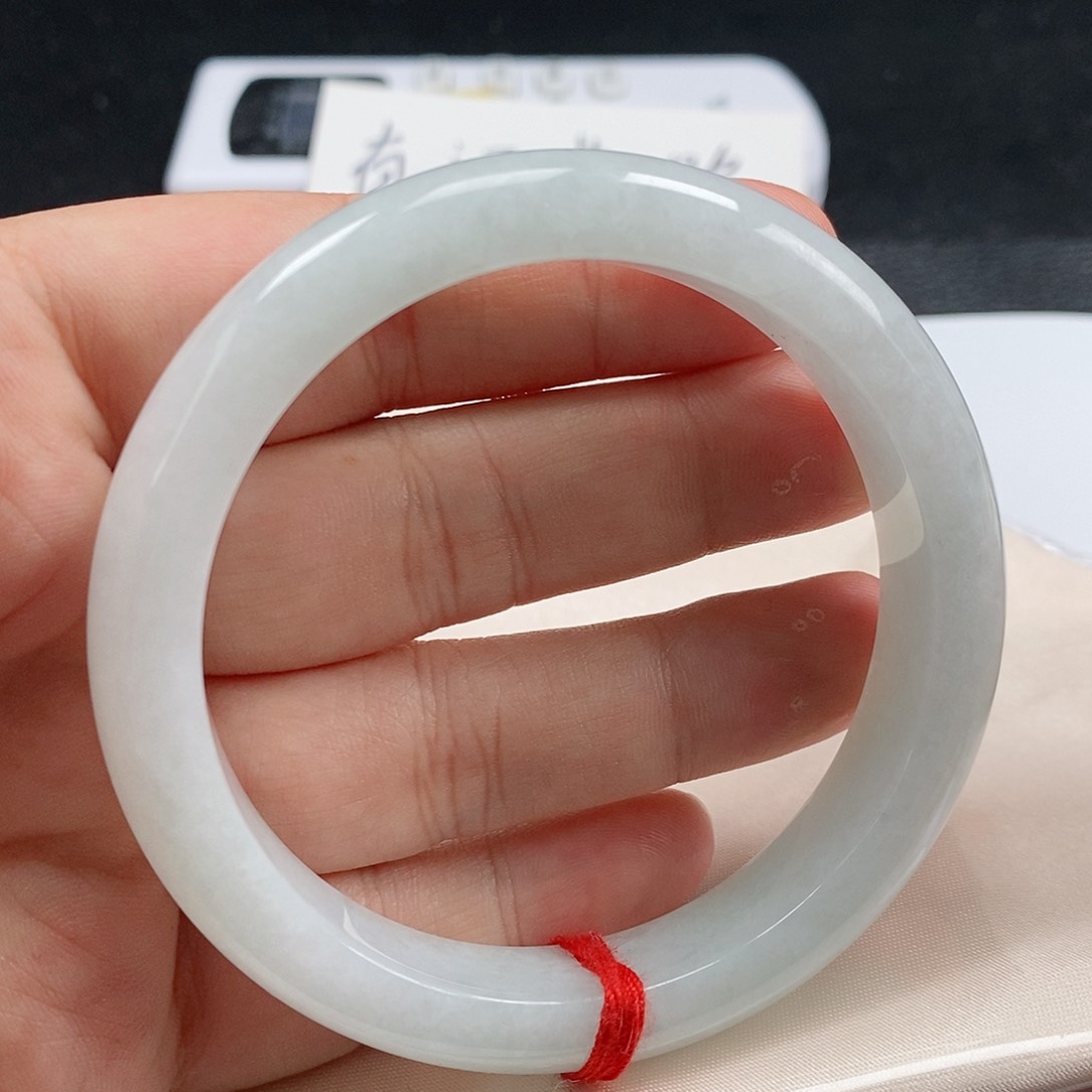 【闪购商品】翡翠手镯未镶嵌300号，60-61圈口