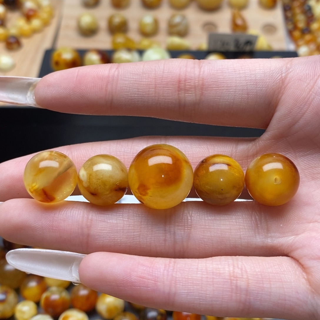阿***觉琥珀未镶嵌珠宝奇石蜜蜡