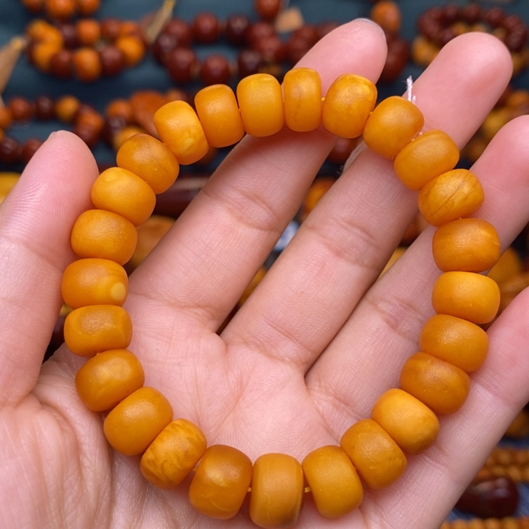 蜜蜡裸石未镶嵌蜜蜡