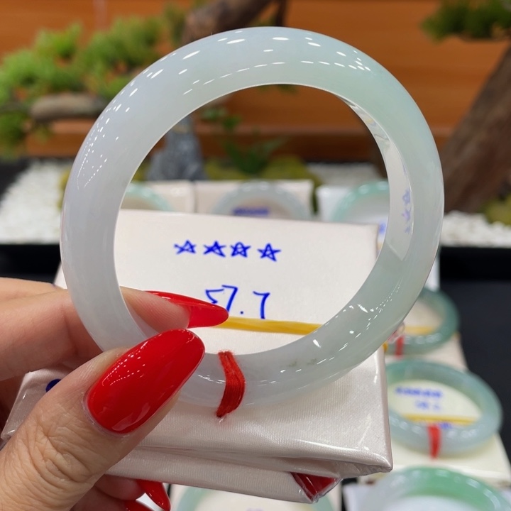 翡翠未镶嵌手镯缅甸翡翠