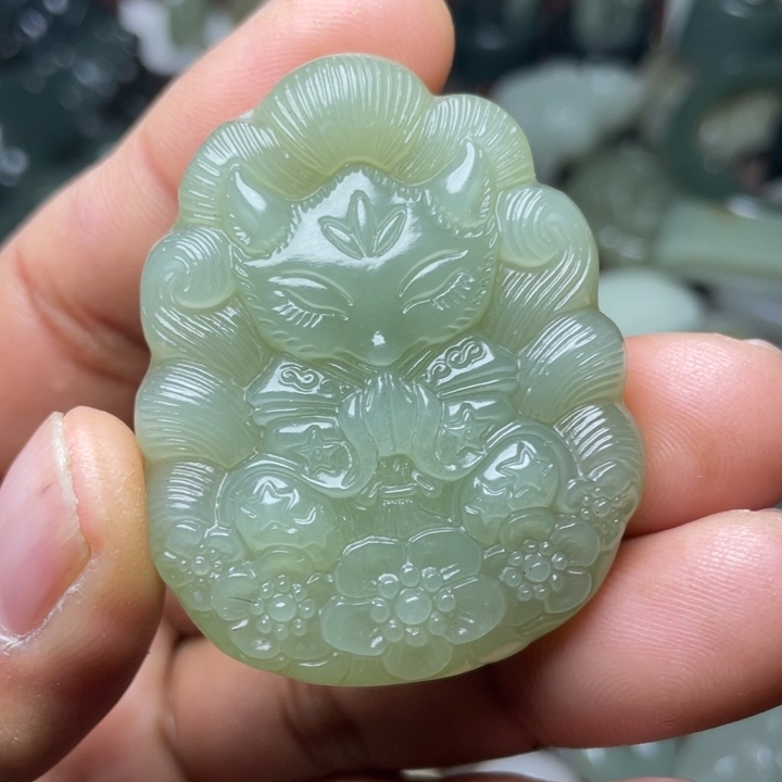 和田玉颈饰未镶嵌