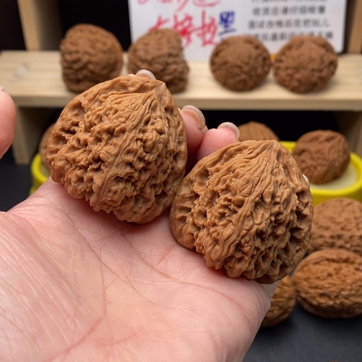 文玩核桃吊坠蒋*正三角拉丝炮弹0797