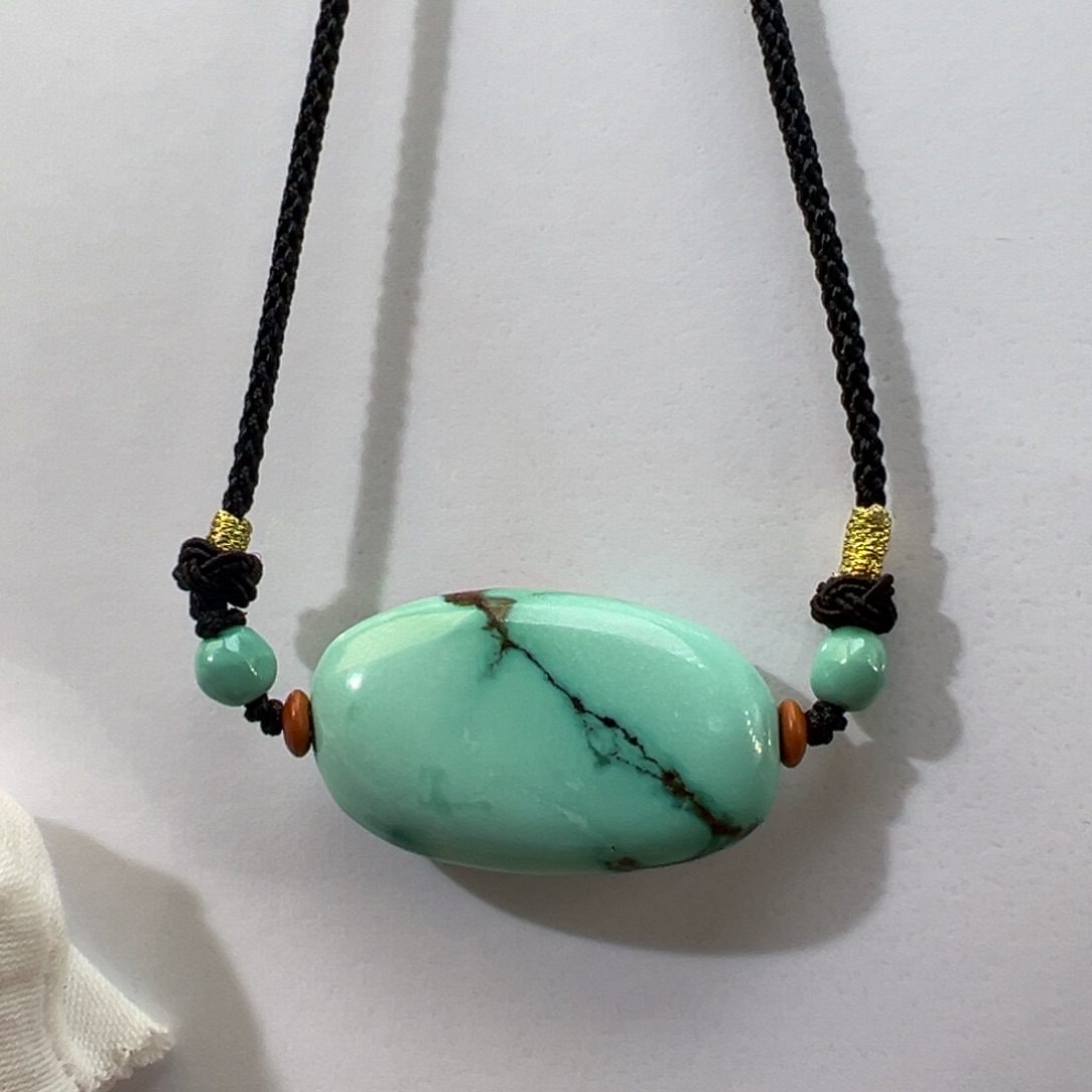 绿松石未镶嵌挂件