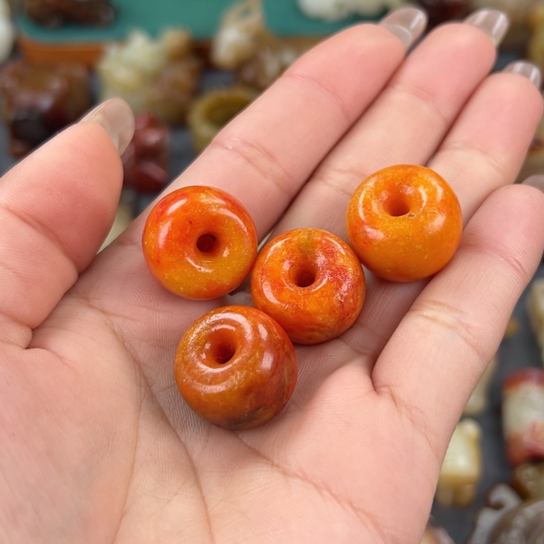 和田玉（糖玉）颈饰未镶嵌