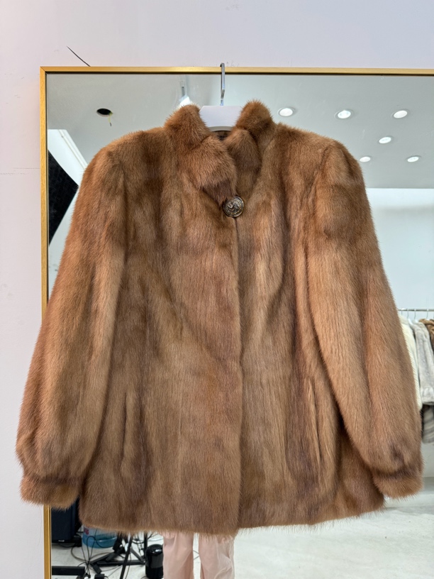 【H1296】棕色短款收口袖整皮整貂真毛（胸围102衣长70）外套皮草皮毛