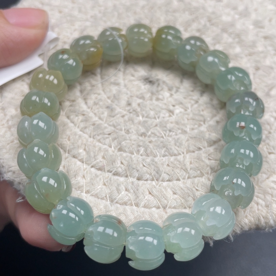 看***么翡翠未镶嵌手链天然A货缅甸翡翠10.3