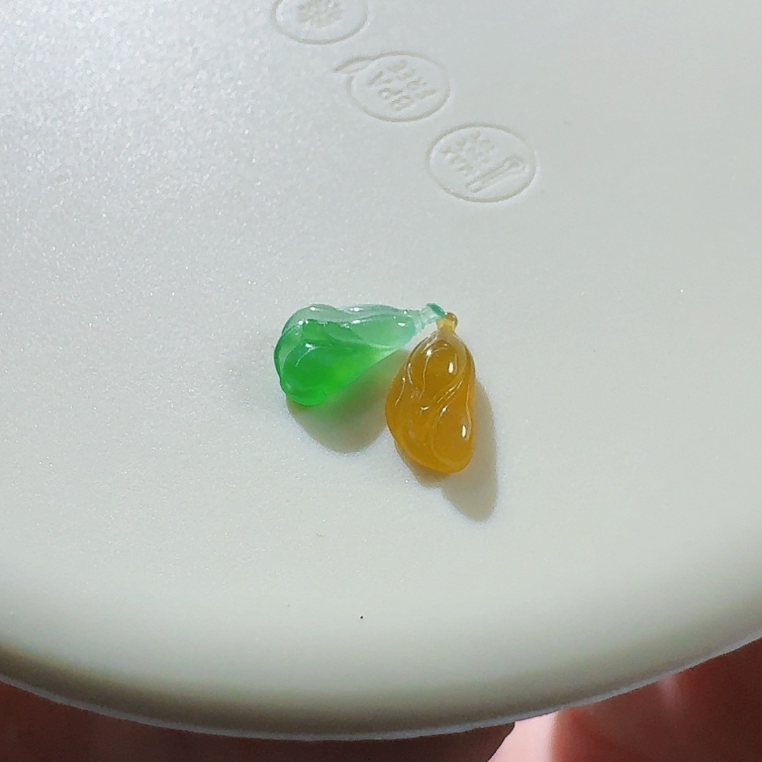 翡翠颈饰未镶嵌兰花一对