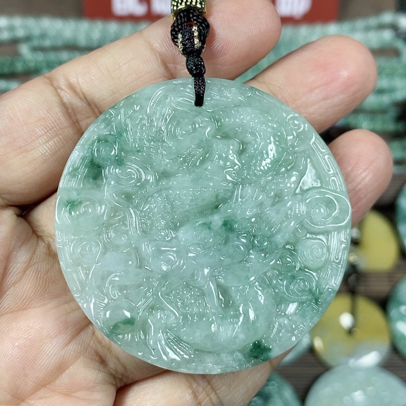 【闪购商品】翡翠颈饰未镶嵌玉吊坠翡翠玉圆形龙牌