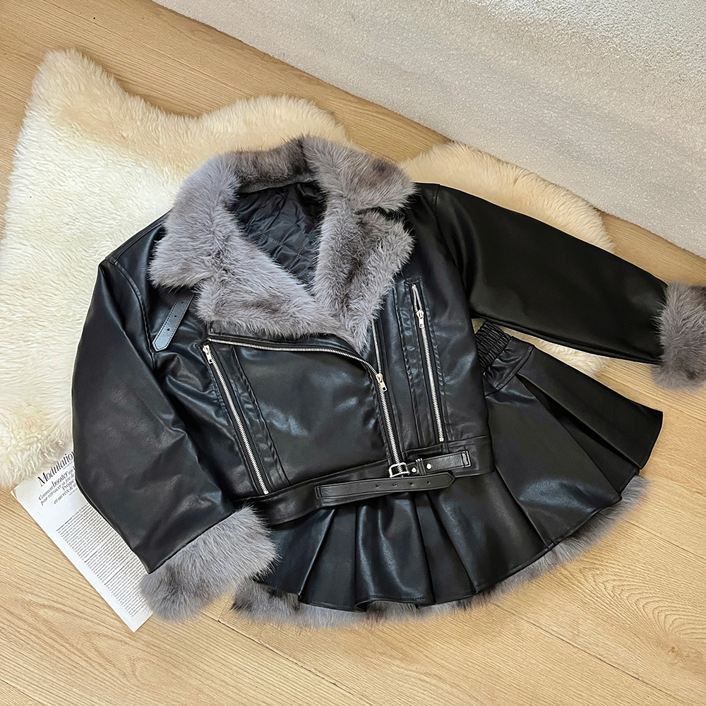 LHTE青青定制女装 冬季酷酷气质机车皮衣拼接草草两件套黑色T5302