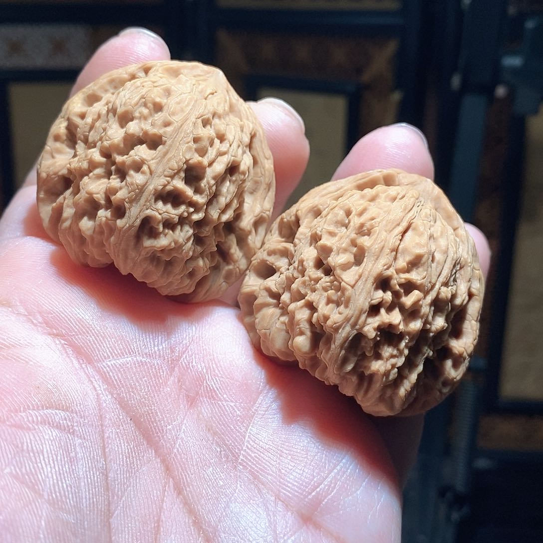 文玩核桃把件42南疆石全品