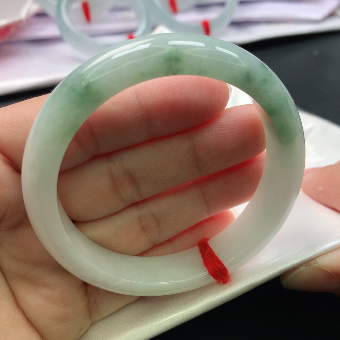 翡翠手镯未镶嵌缅甸55