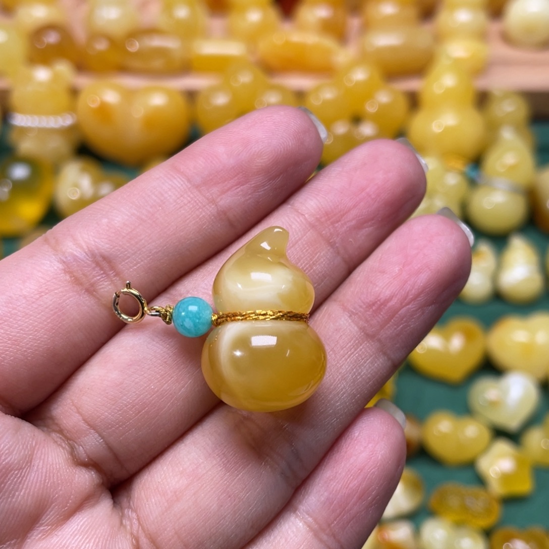 琥珀未镶嵌珠宝奇石