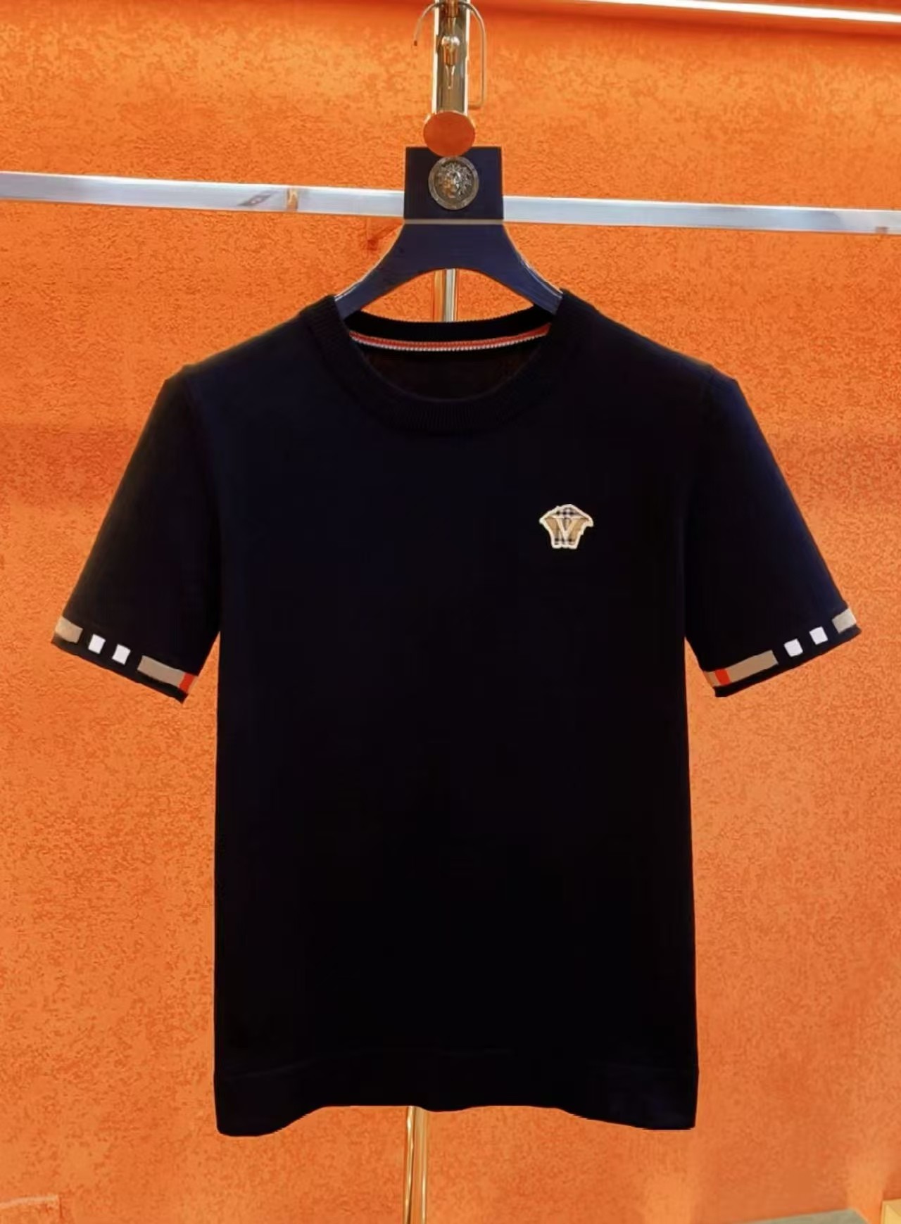 精品百搭秋冬款男士经典圆领针织半袖