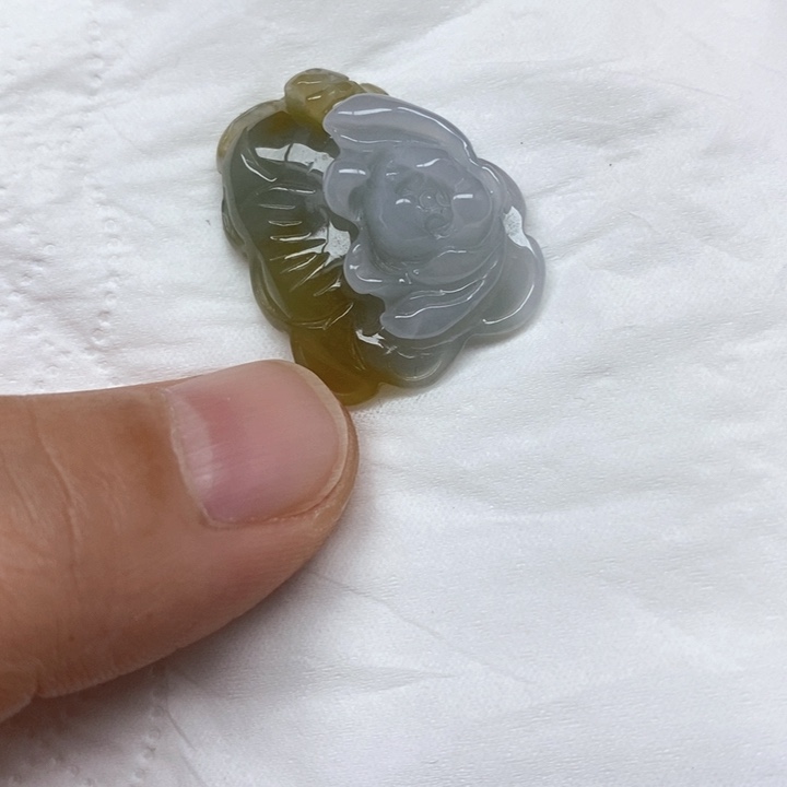 翡翠未镶嵌颈饰93号