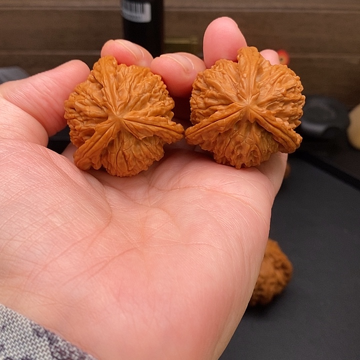 等***出把件文玩核桃白奔
