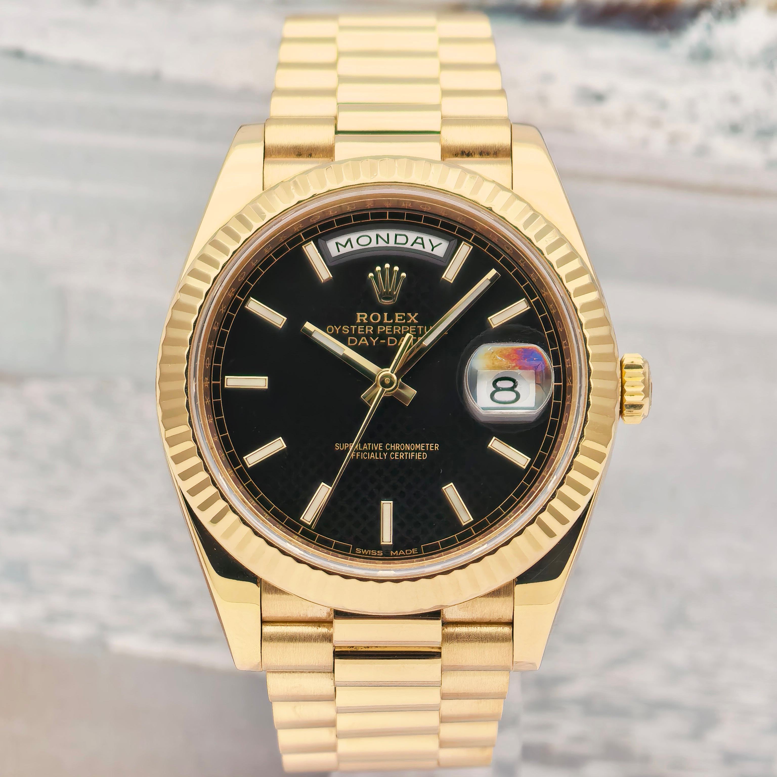 99新 Rolex/劳力士 泽泰星期日历型228238斜格纹40mm/18K黄金
