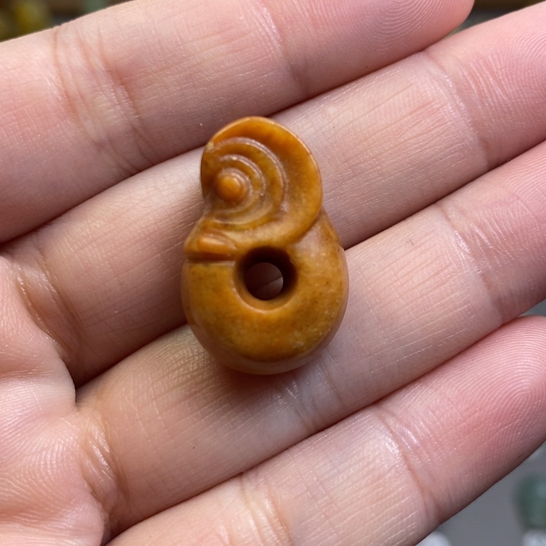 【闪购商品】岫玉配珠未镶嵌玉猪龙