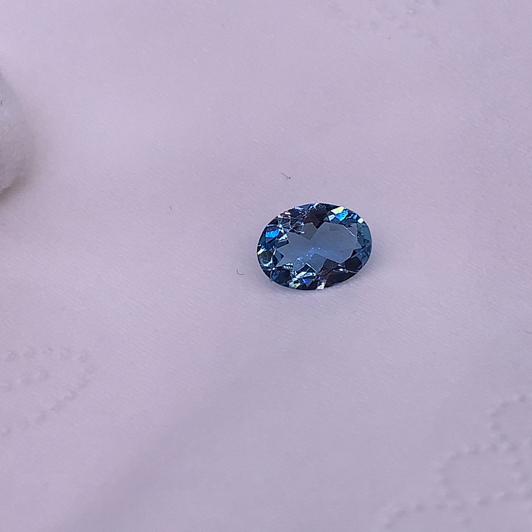 海蓝宝石裸石9888566555