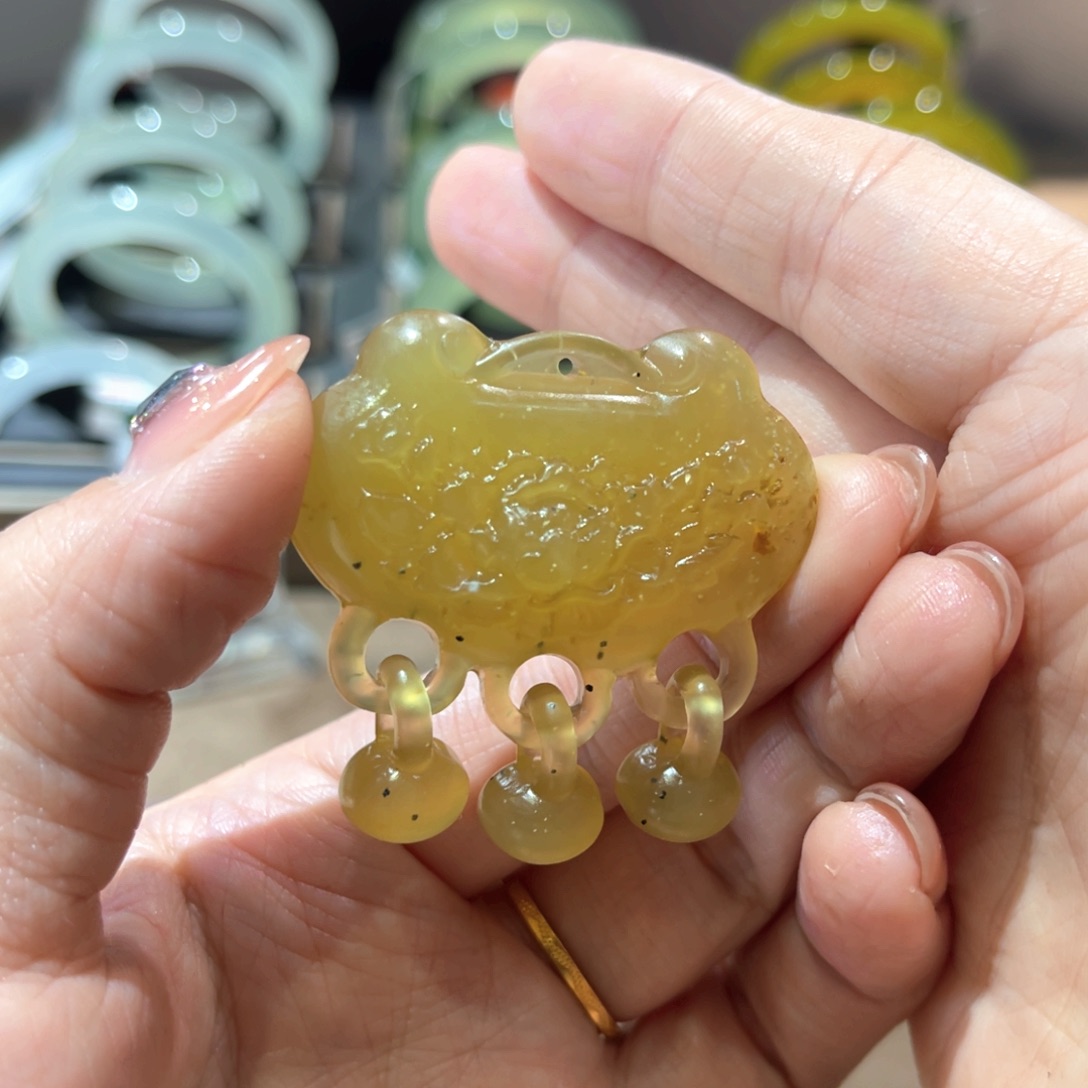 岫玉手镯未镶嵌手镯