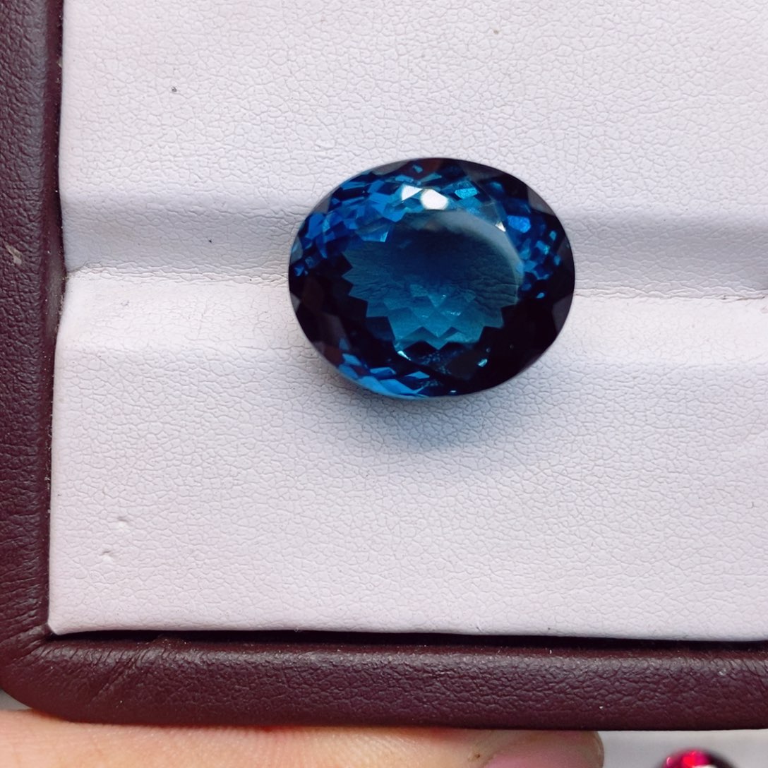 托帕石裸石未镶嵌托帕石29.8克拉