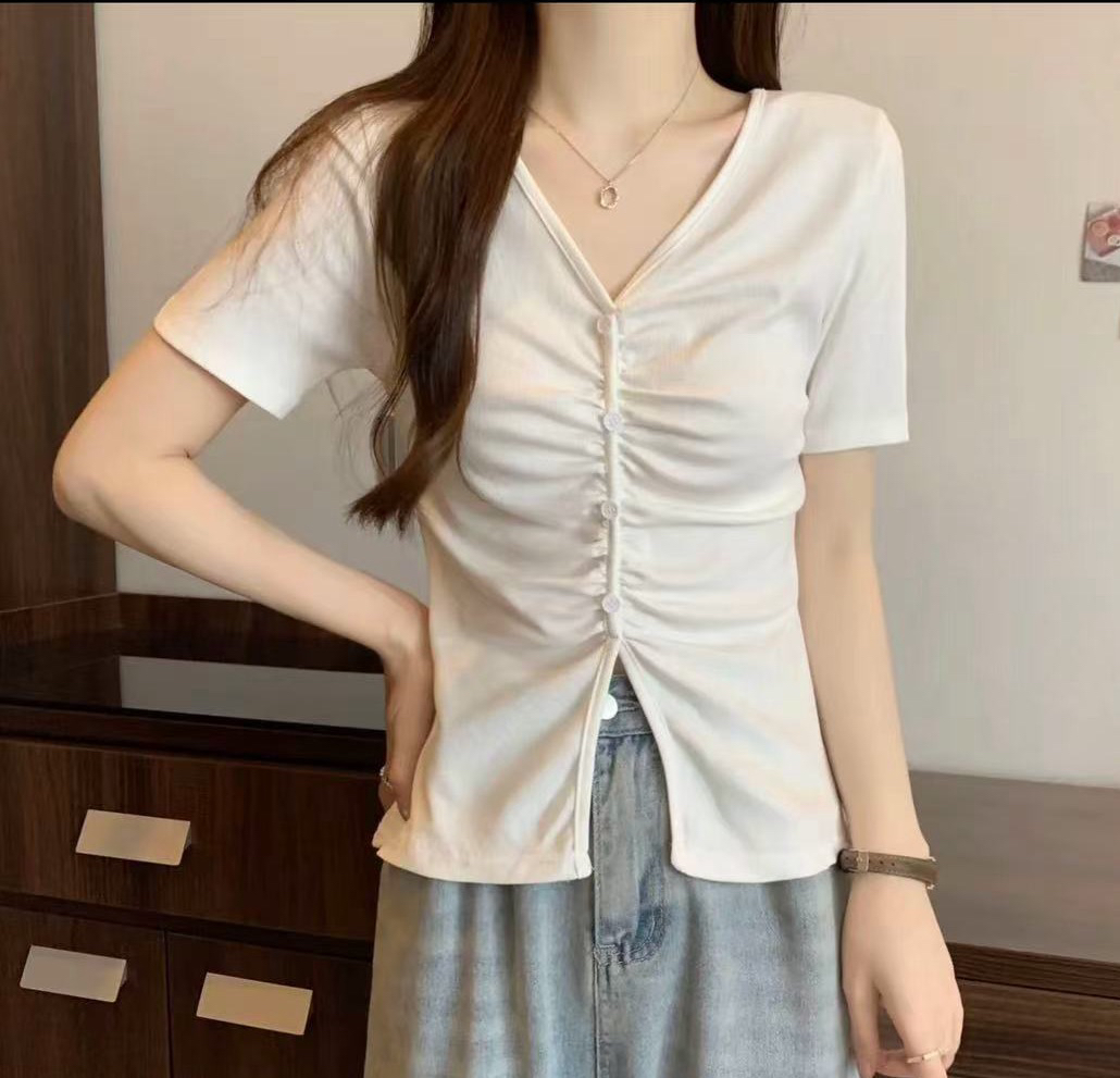 9号妹短袖V领小众白色刺绣夏季修身抽褶短袖T恤短款