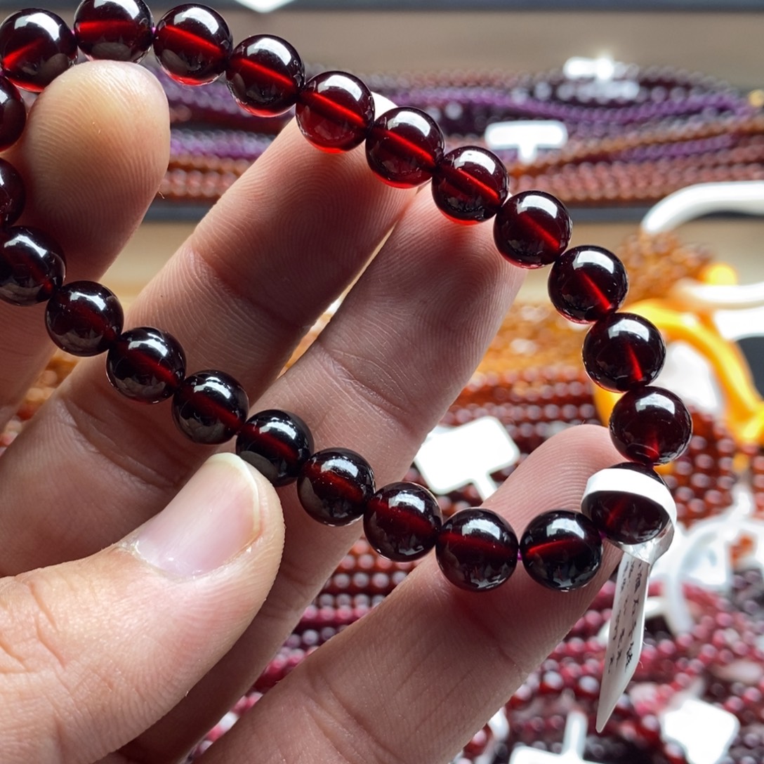 手链石榴石未镶嵌8.3mm血 珀红