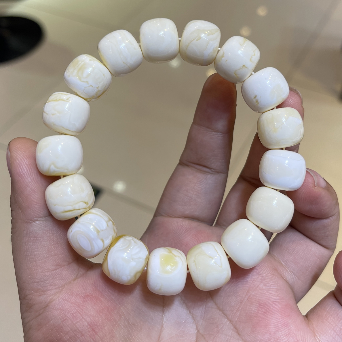 15mm瓷白蜜蜡老型手串女款白色时尚情侣经典单圈国风龙珠渐变轻奢