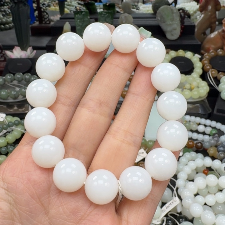 J***N和田玉未镶嵌手链