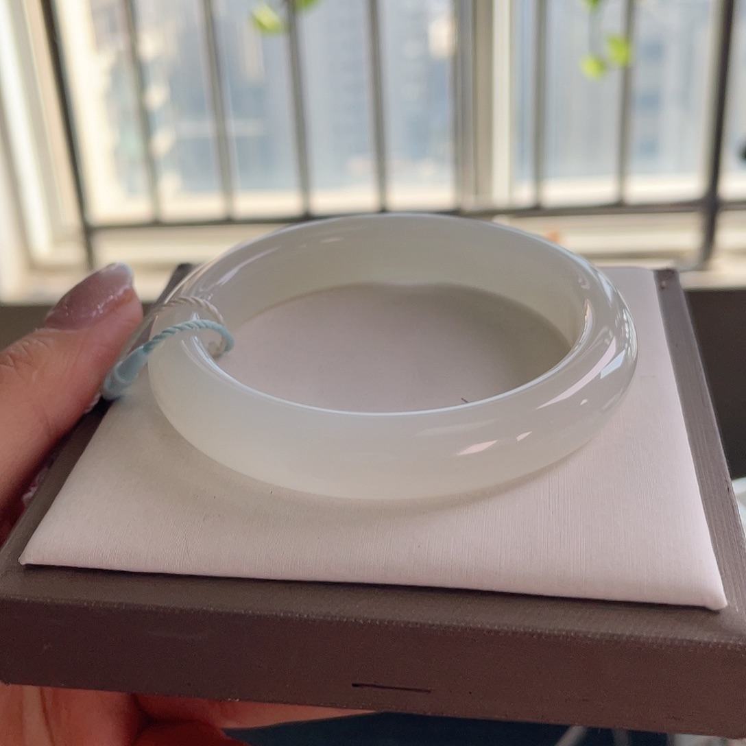 和田玉未镶嵌手镯老料