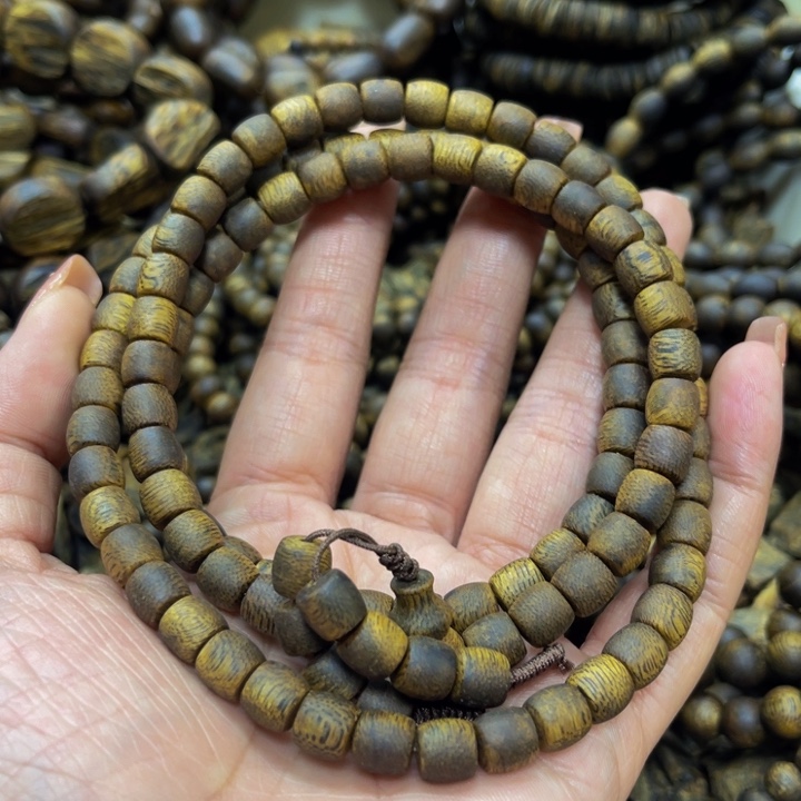 沉香木手串张勺子0.7股珠多圈21.8