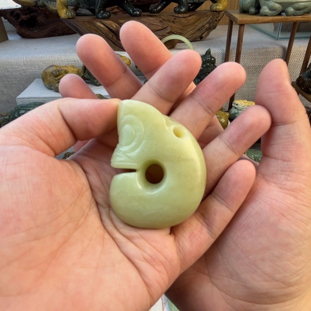 岫岩老玉（透闪石质玉）把件未镶嵌?****约