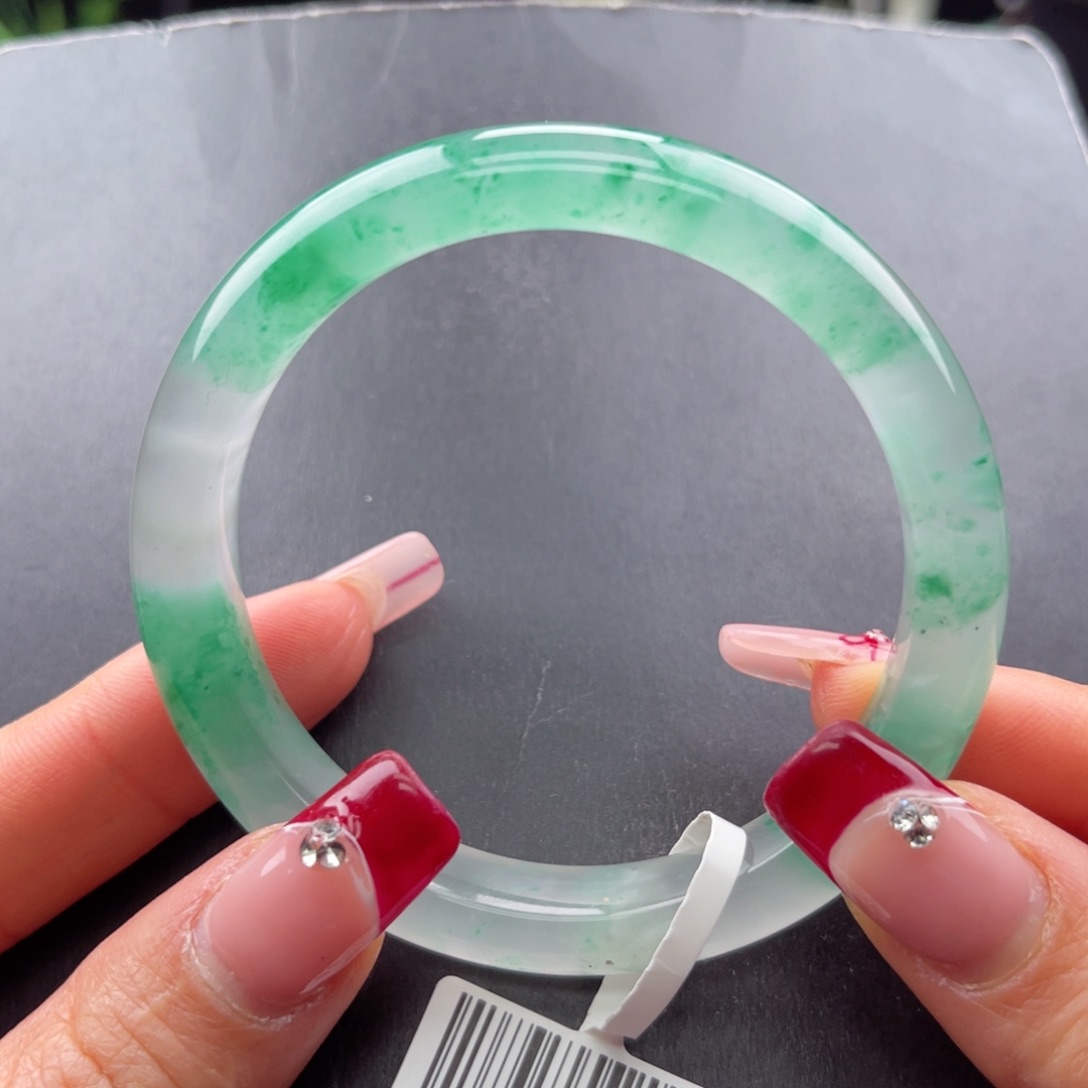 石英质玉手镯未镶嵌这****空