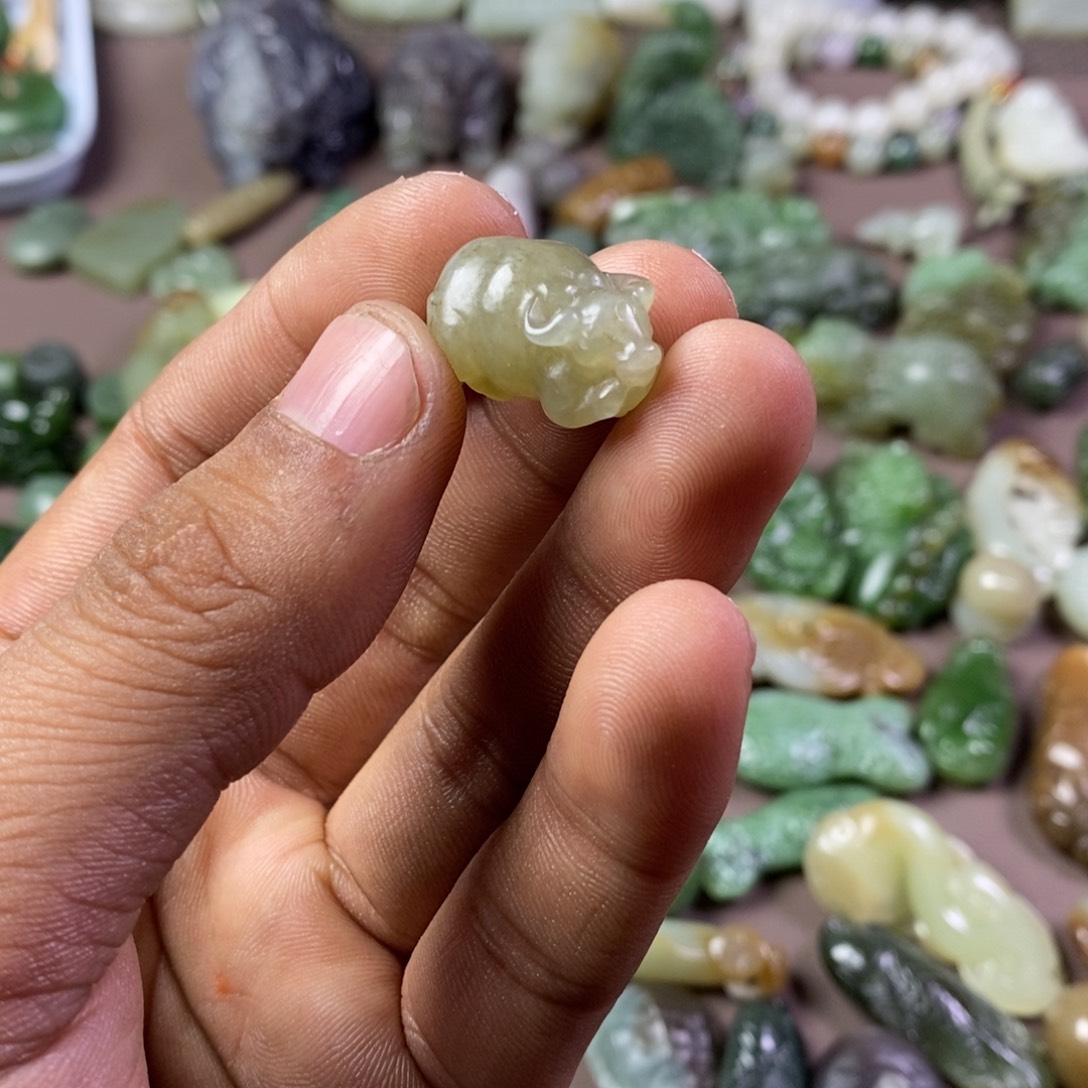 和田玉颈饰未镶嵌