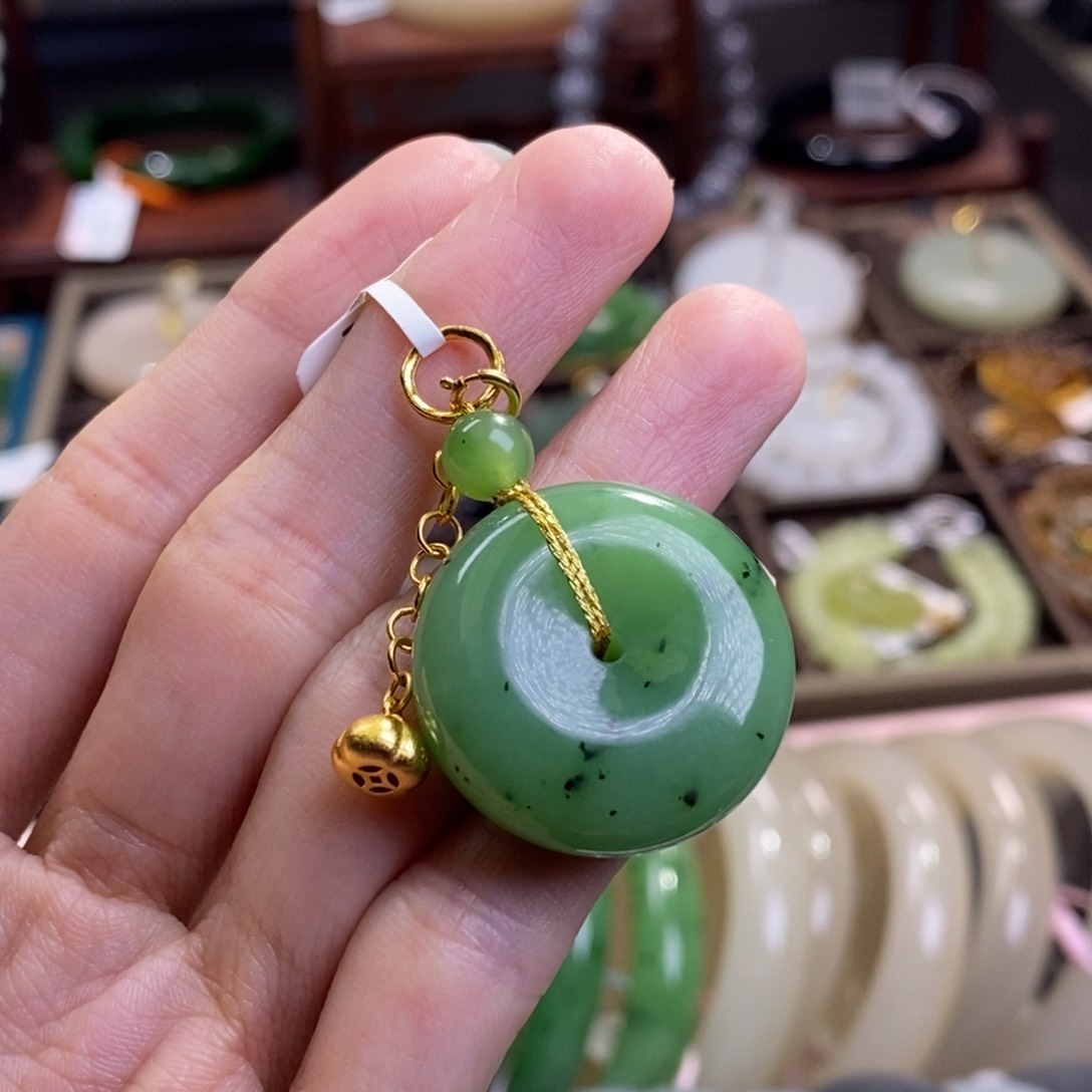 和田玉碧玉银镶乌兰海平安扣吊坠未镶嵌