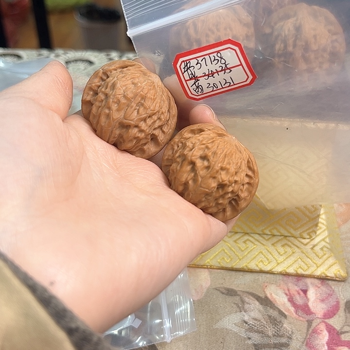 文玩核桃把件磨盘