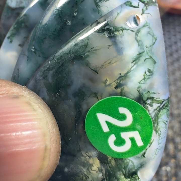 用***6玛瑙/玉髓未镶嵌颈饰