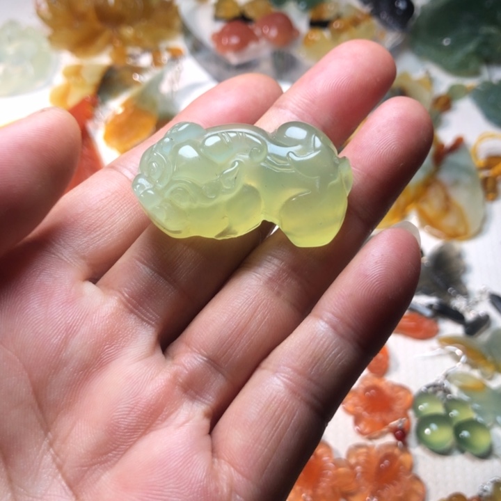 未镶嵌蛇纹石玉耳钉
