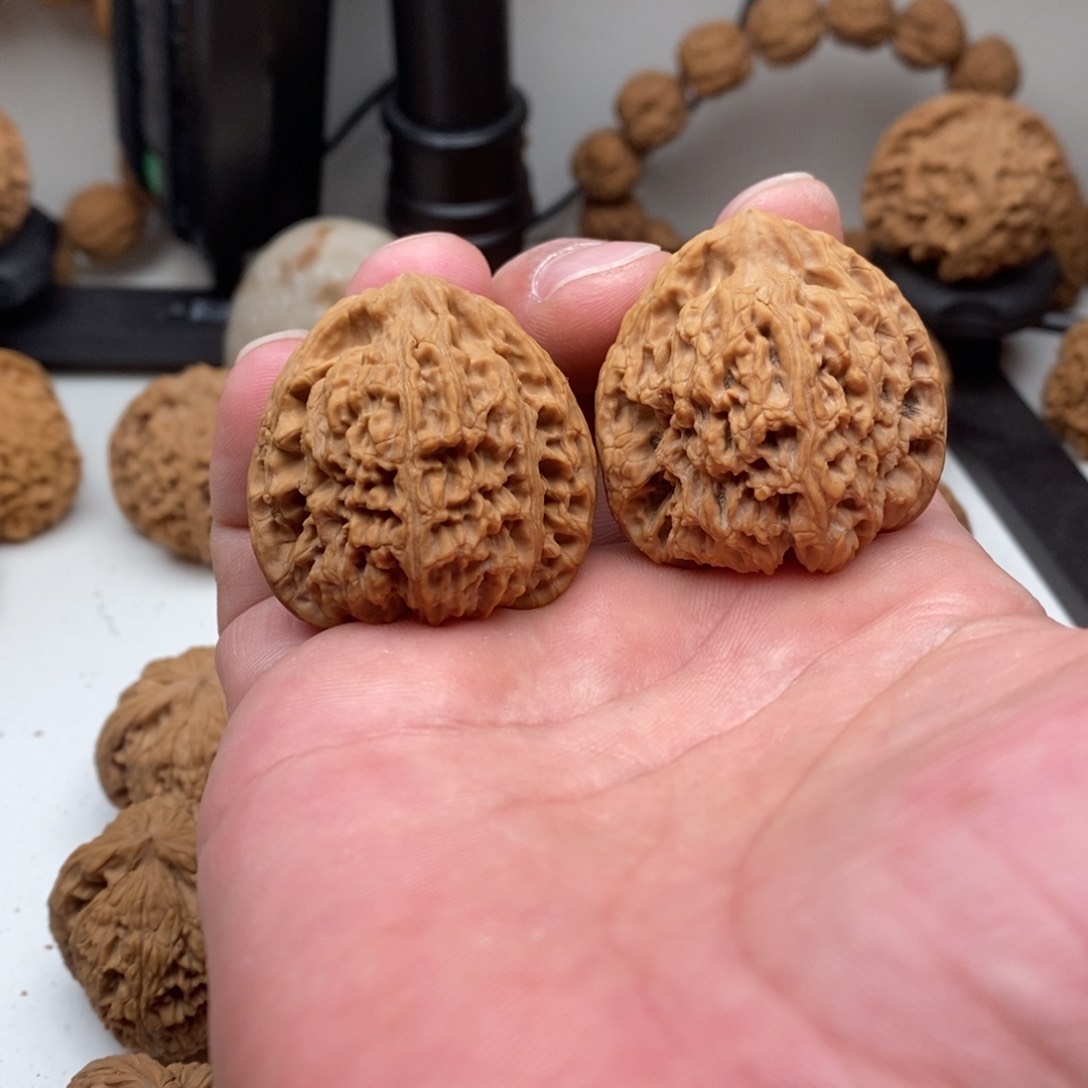 文玩核桃吊坠南将石38