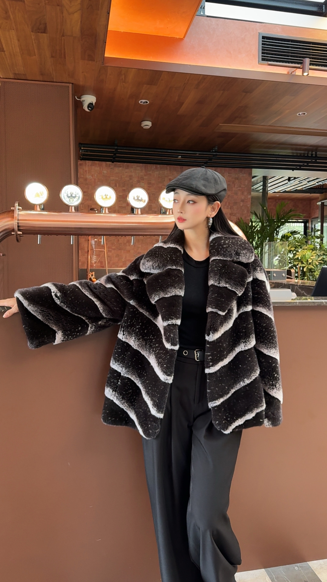 xizi/茜姊2025皇冠天鹅绒貂皮大衣女士短款外套 整貂皮草新款显瘦